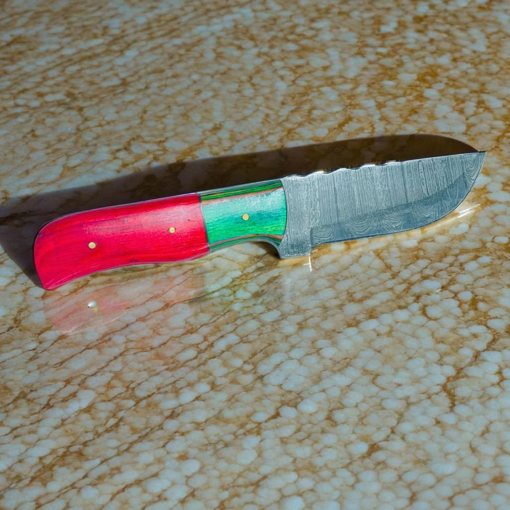 Crimson Grove: Damascus Hunting Knife with Dual-Tone Wood Handle