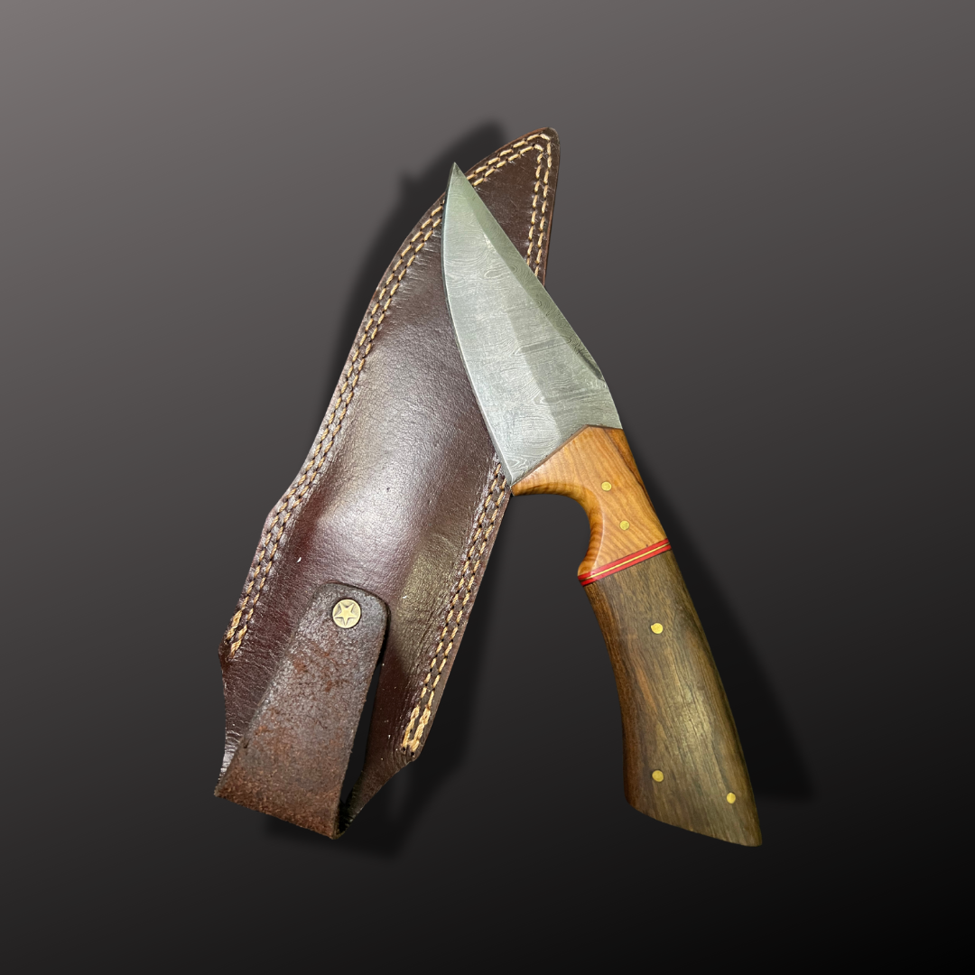 Handmade Damascus Steel Hunting Knife with Leather Sheath