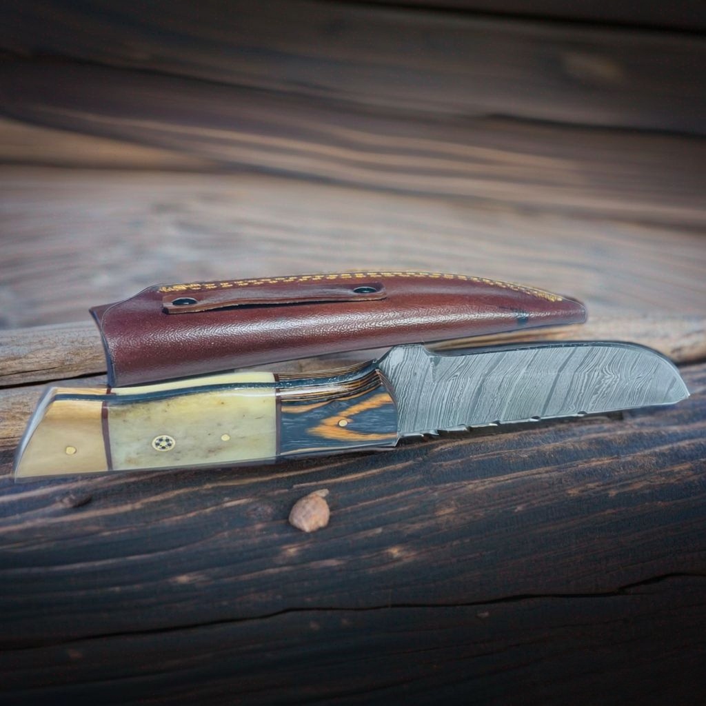 Aurora Edge: Custom Damascus Hunting Knife with Mixed Wood Handle